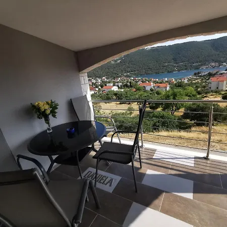 Villamare Apartmán *