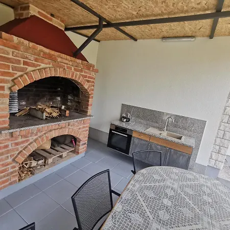 Villamare Apartman Grebastica